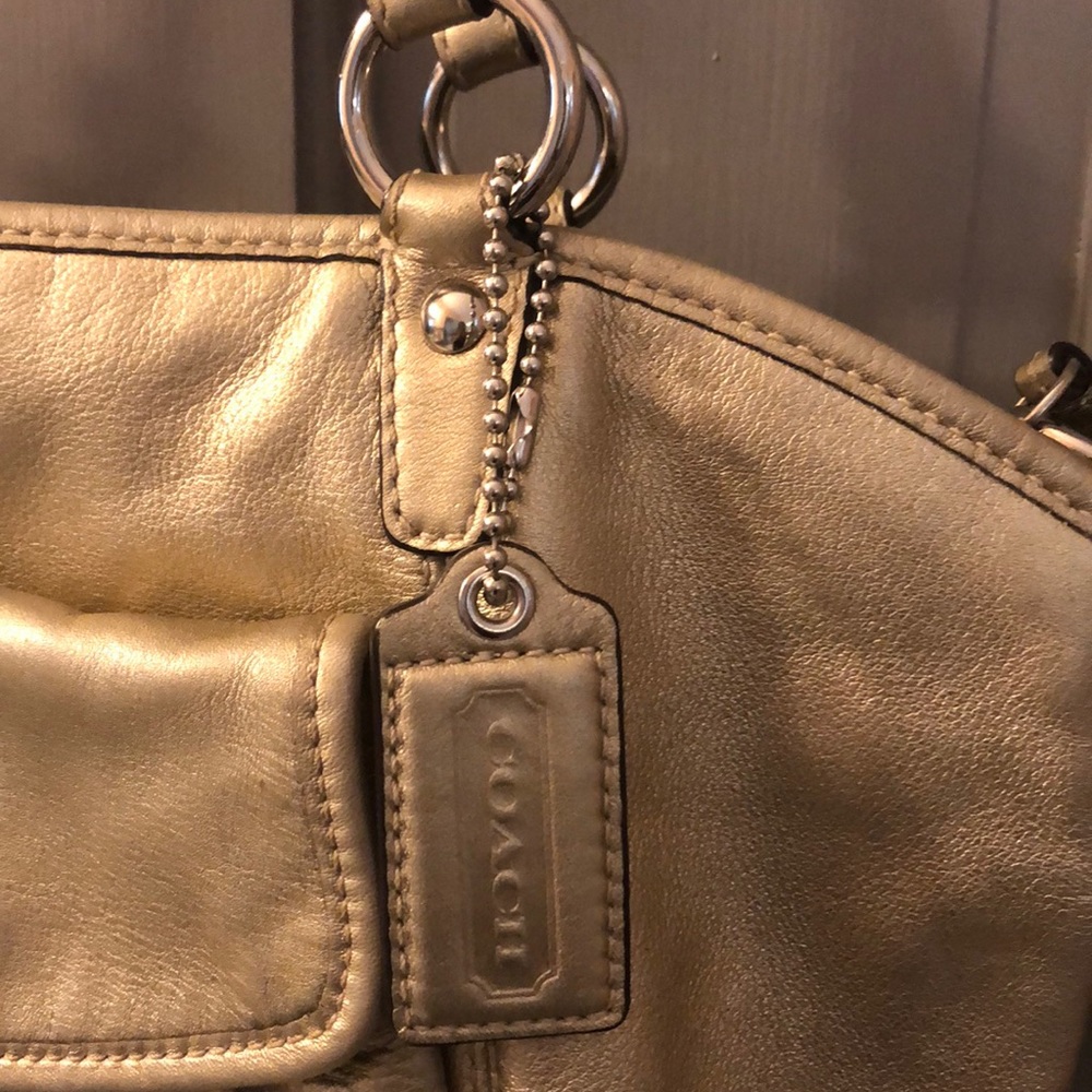 Coach shoulder bag metallic gold - Picture 6 of 7